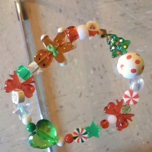 Happy holidays beaded bracelet